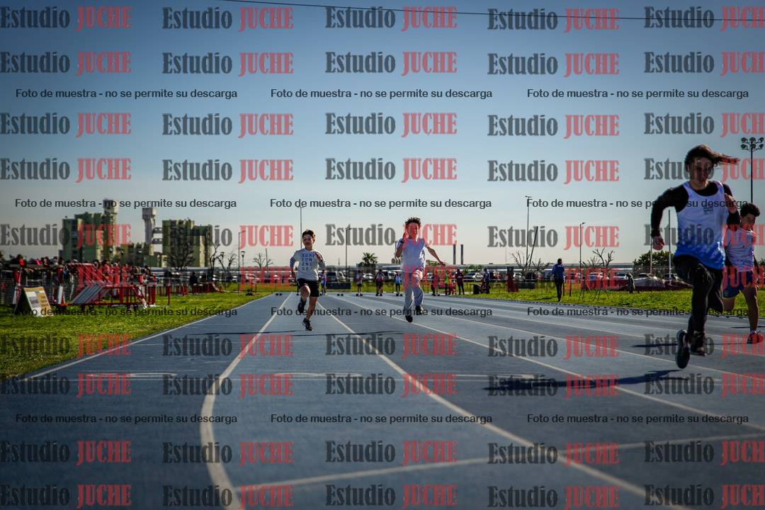 Fotos de los 80 m llanos de varones - U14