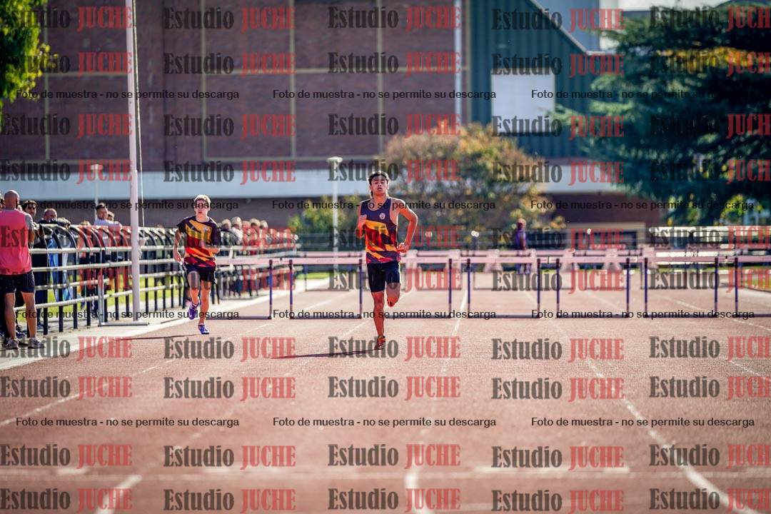 Fotos de los 400 m con vallas de varones