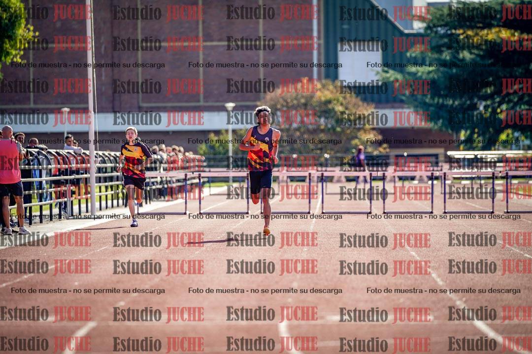 Fotos de los 400 m con vallas de varones