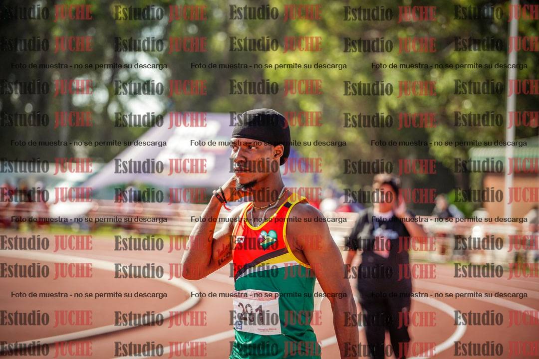 Fotos de algunos extras y podios del día 1