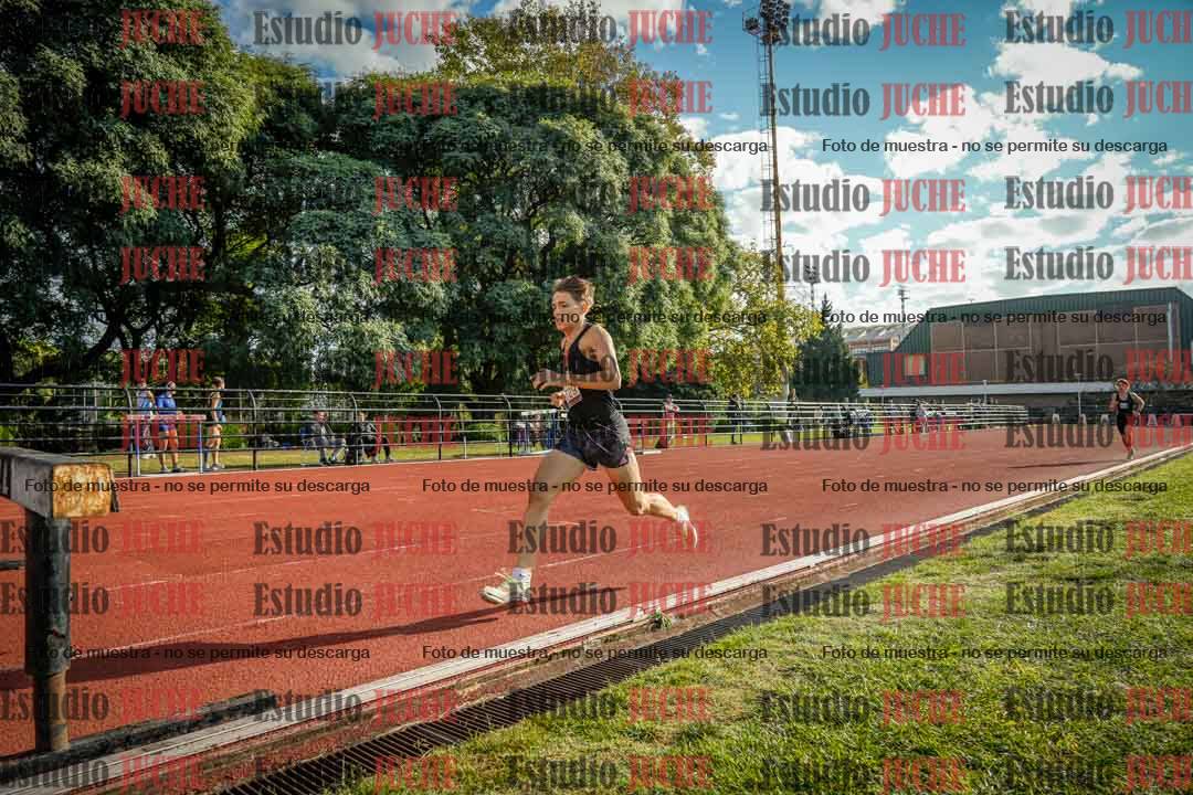 Fotos de los 2000 m con obstáculos de varones