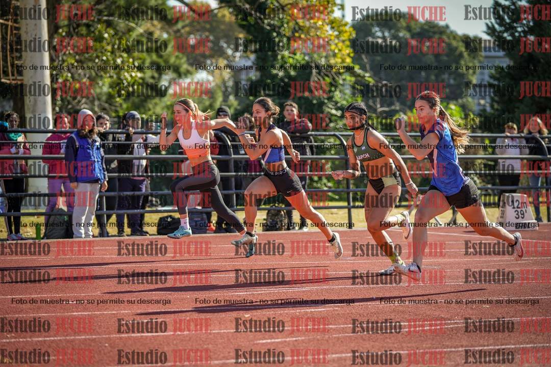 Fotos de los 100 m con vallas de mujeres