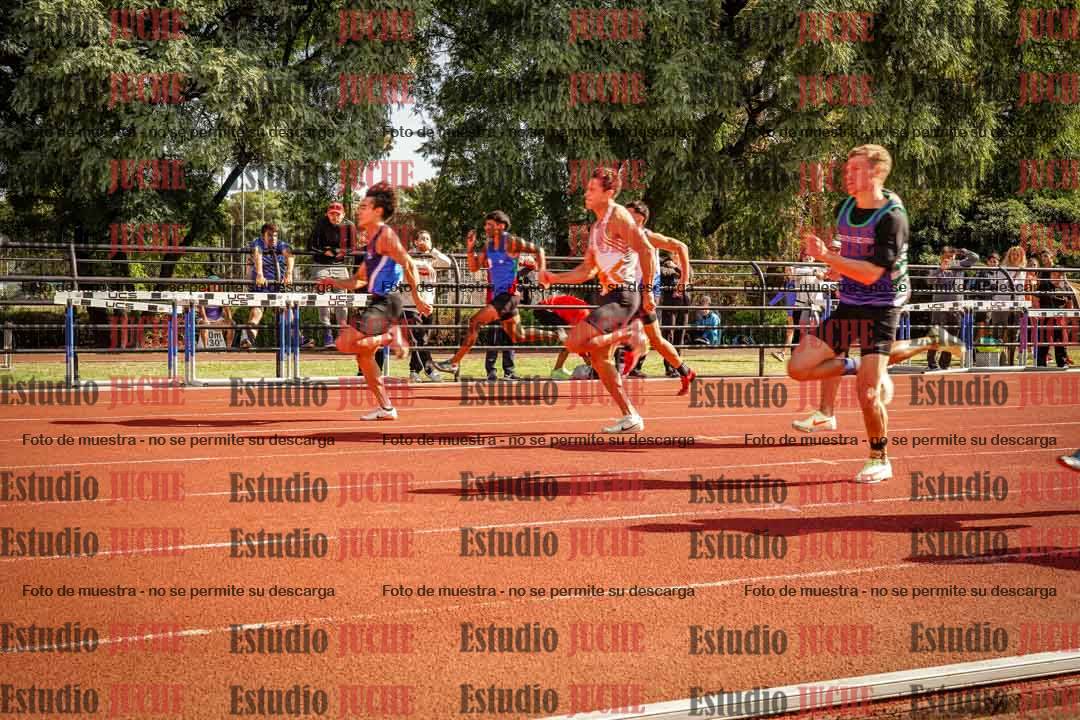 Fotos de los 100 m llanos de varones