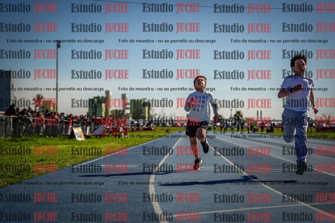 Fotos de los 80 m llanos de varones - U14