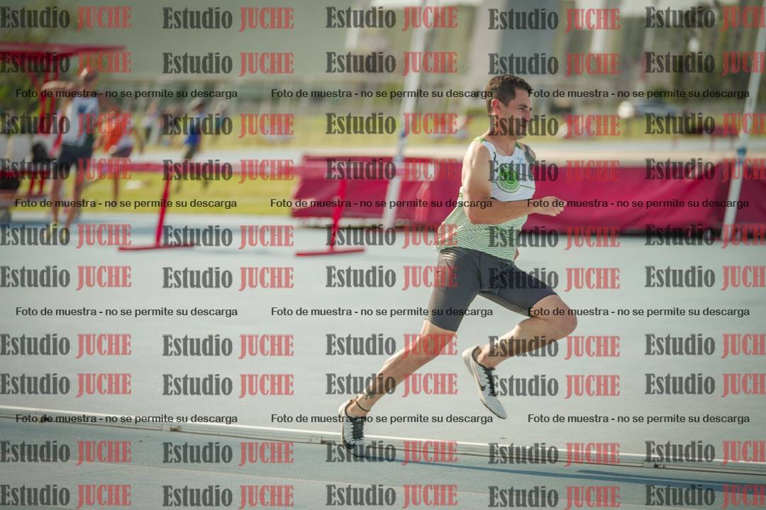 Fotos de los 400 m llanos de varones
