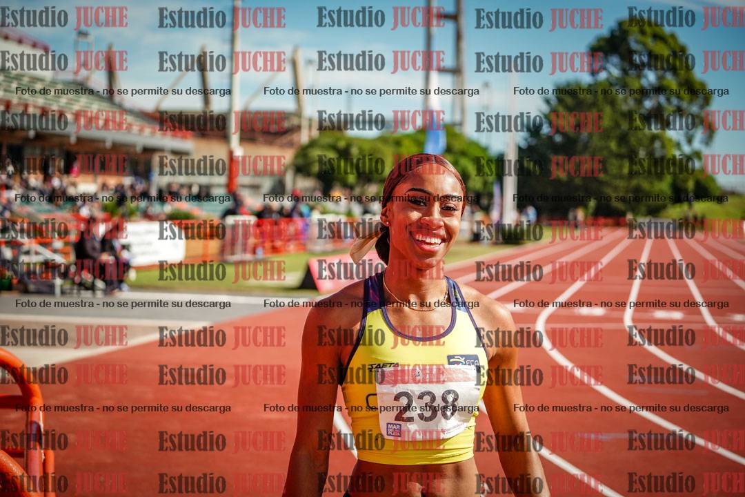 Fotos de algunos extras y podios del día 3