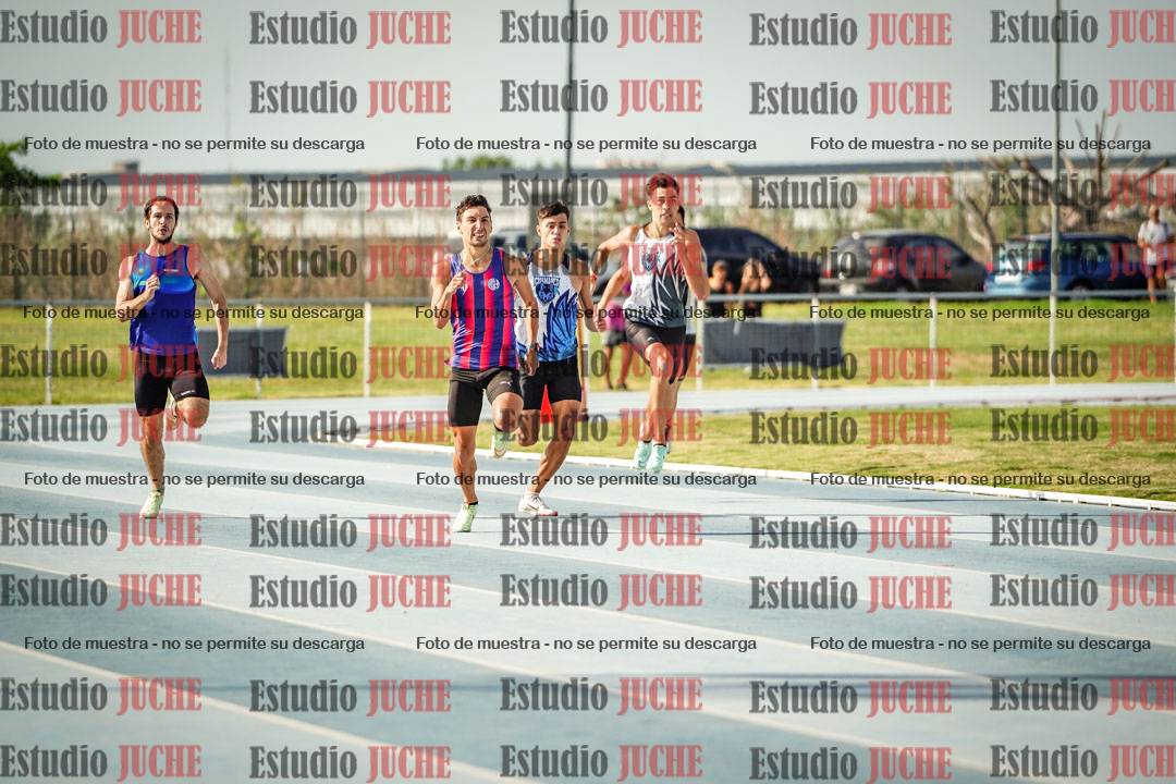 Fotos de los 400 m llanos de varones