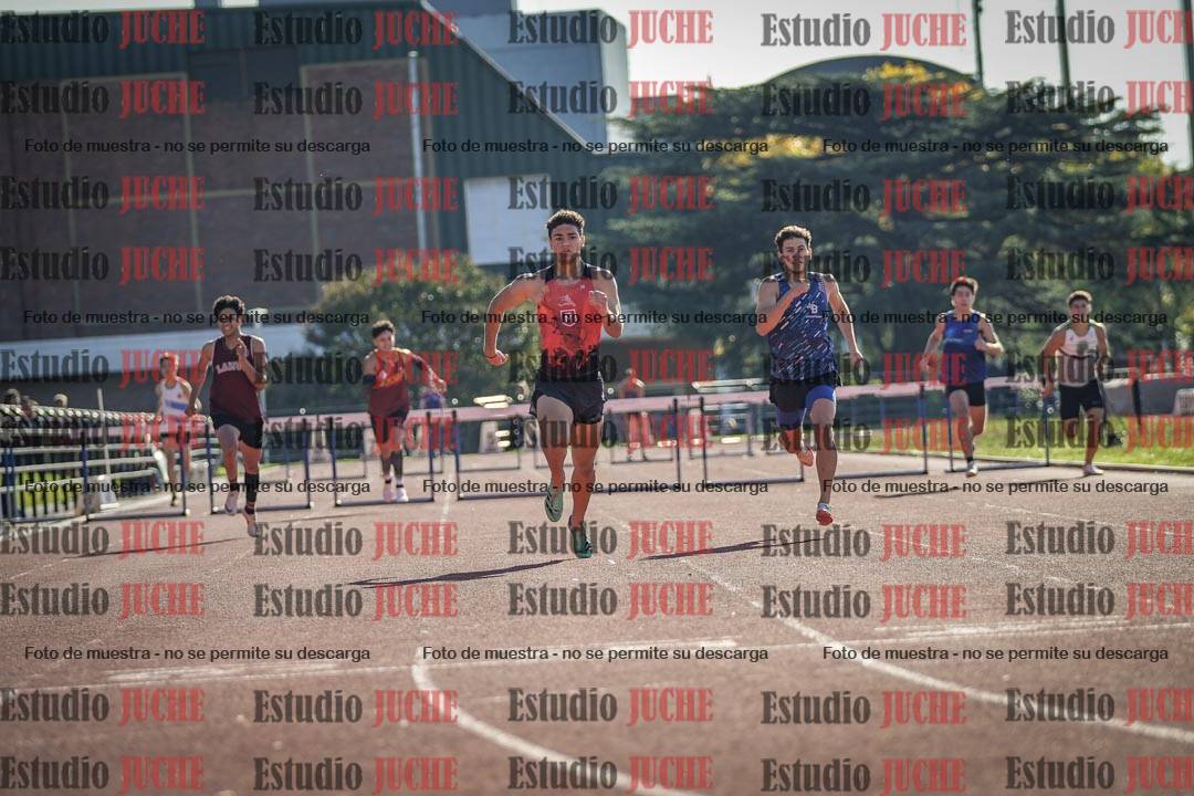 Fotos de los 400 m con vallas de varones