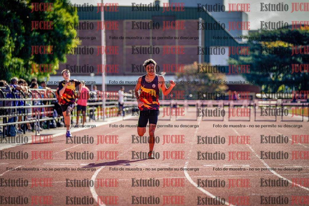 Fotos de los 400 m con vallas de varones