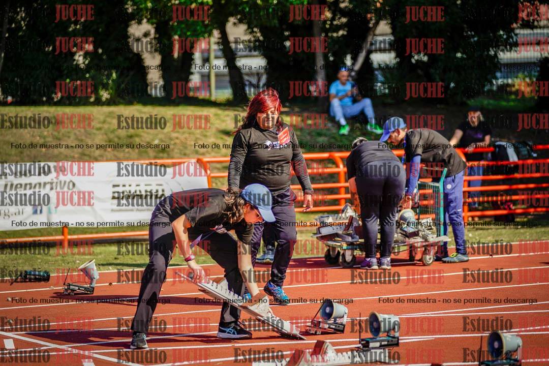 Fotos de algunos extras y podios del día 1