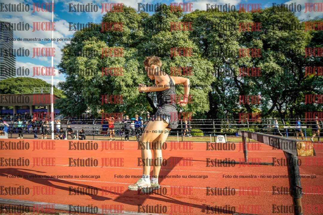 Fotos de los 2000 m con obstáculos de varones