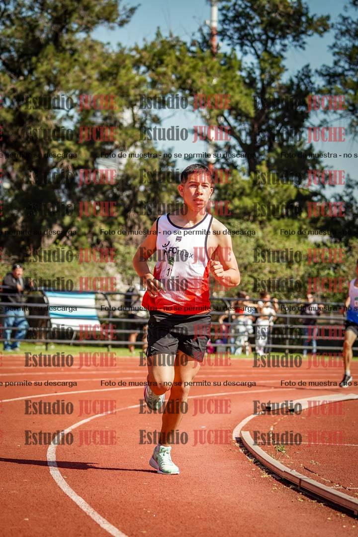 Fotos de los 2400 m de varones