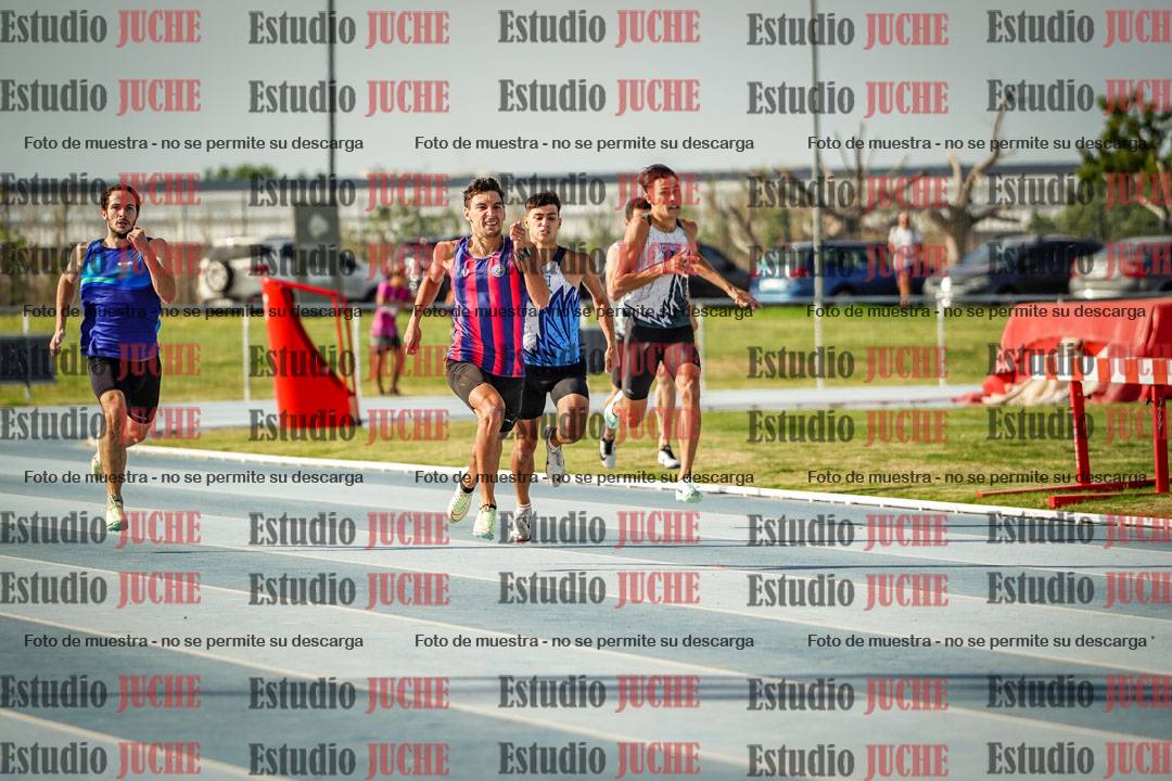 Fotos de los 400 m llanos de varones
