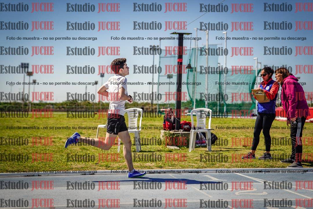 Fotos de los 600 m llanos de varones