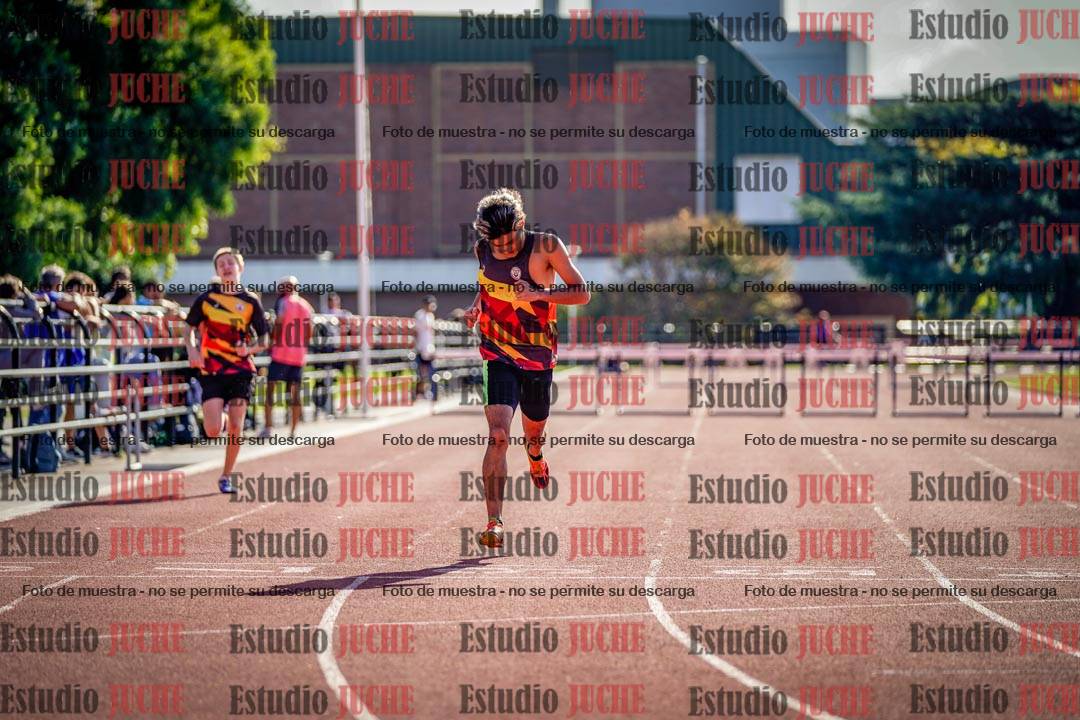Fotos de los 400 m con vallas de varones
