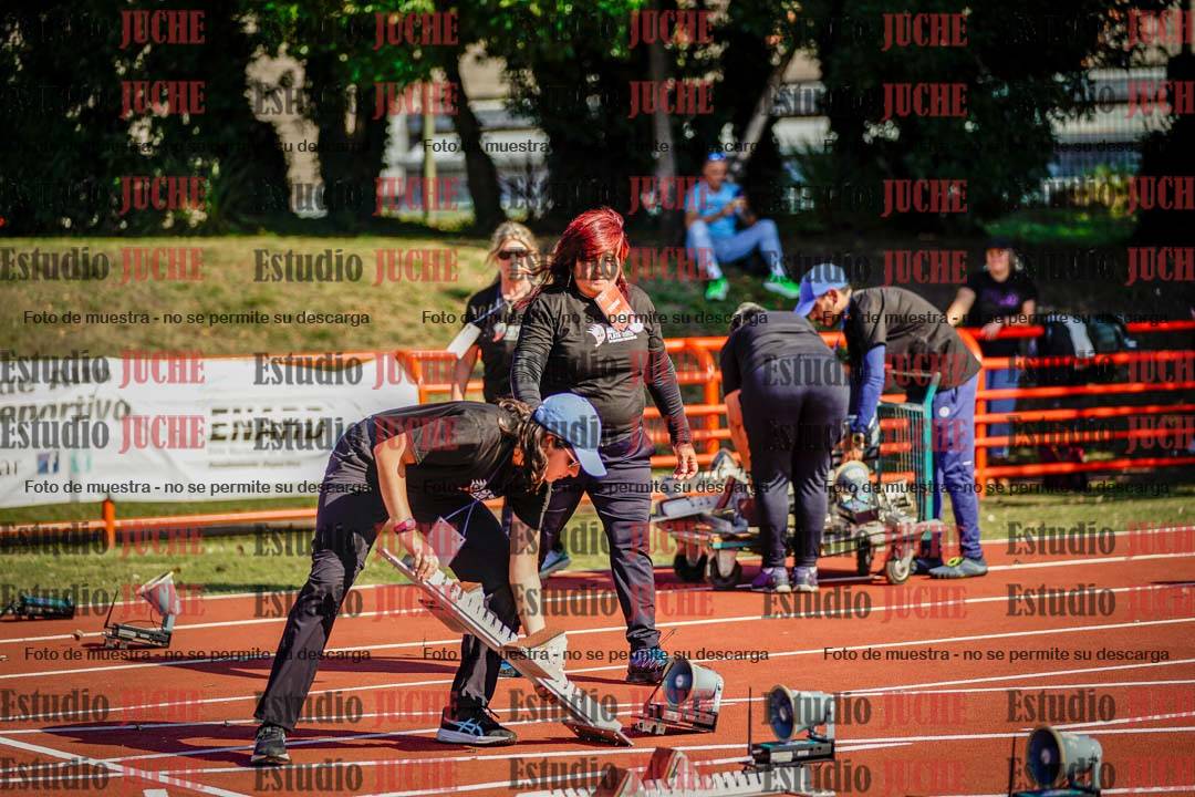 Fotos de algunos extras y podios del día 1