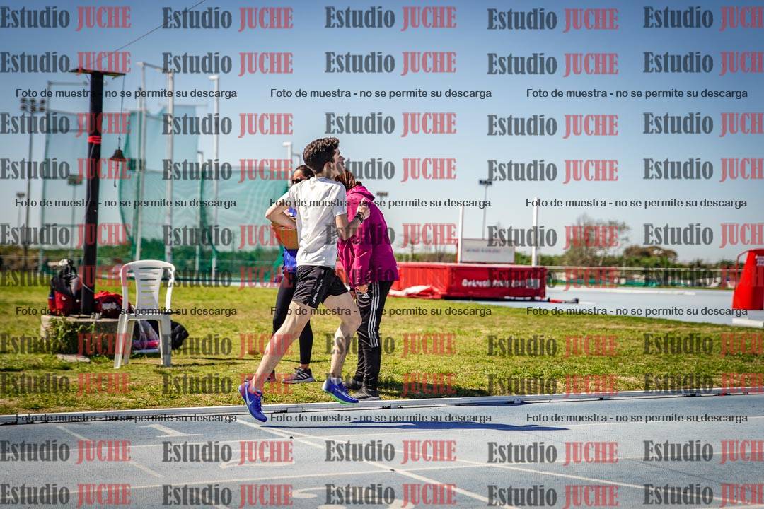 Fotos de los 600 m llanos de varones