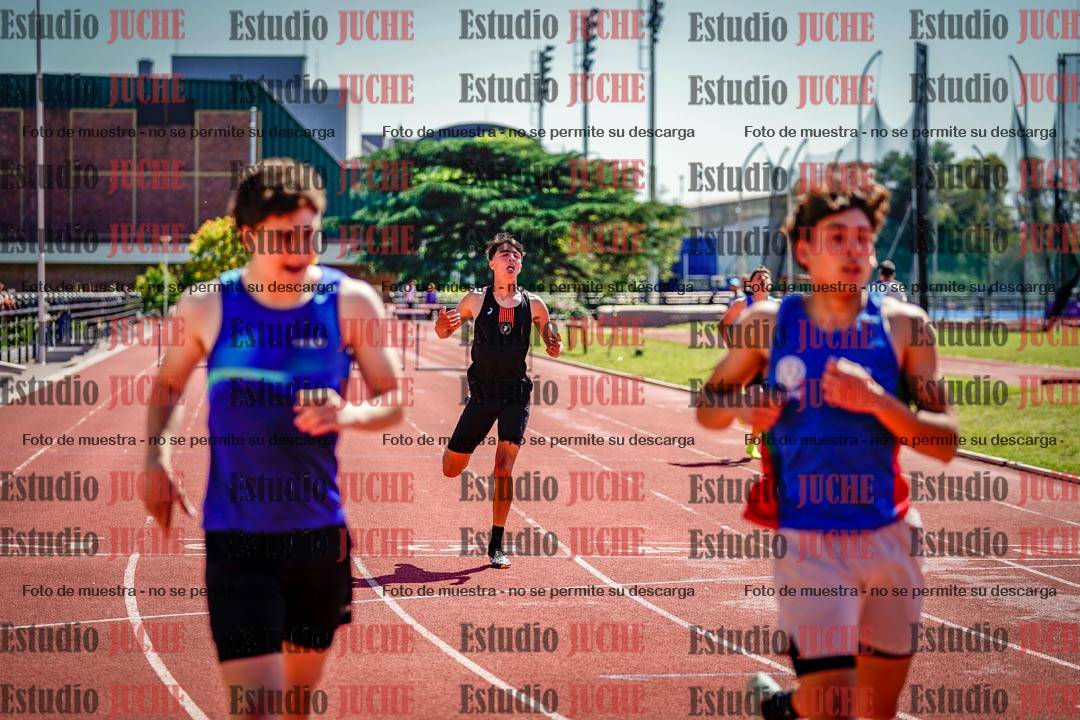 Fotos de los 400 m con vallas de varones