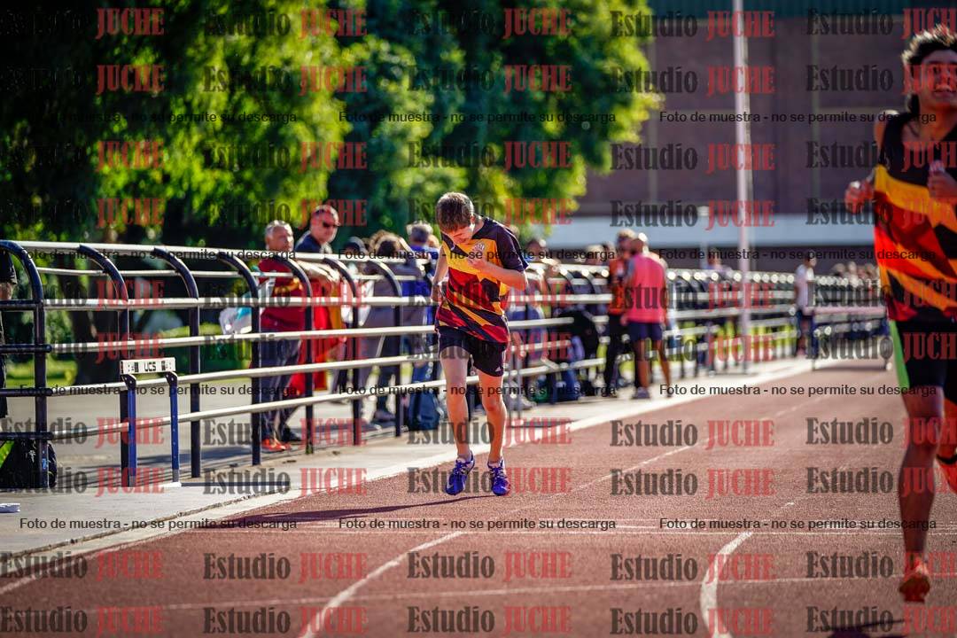 Fotos de los 400 m con vallas de varones