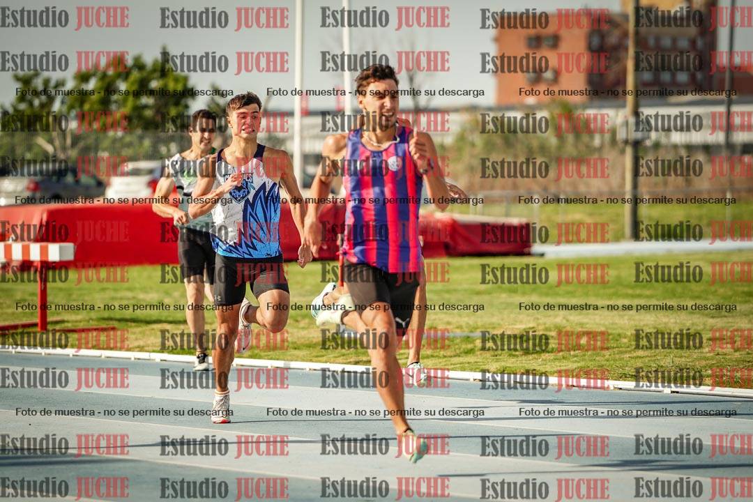 Fotos de los 400 m llanos de varones