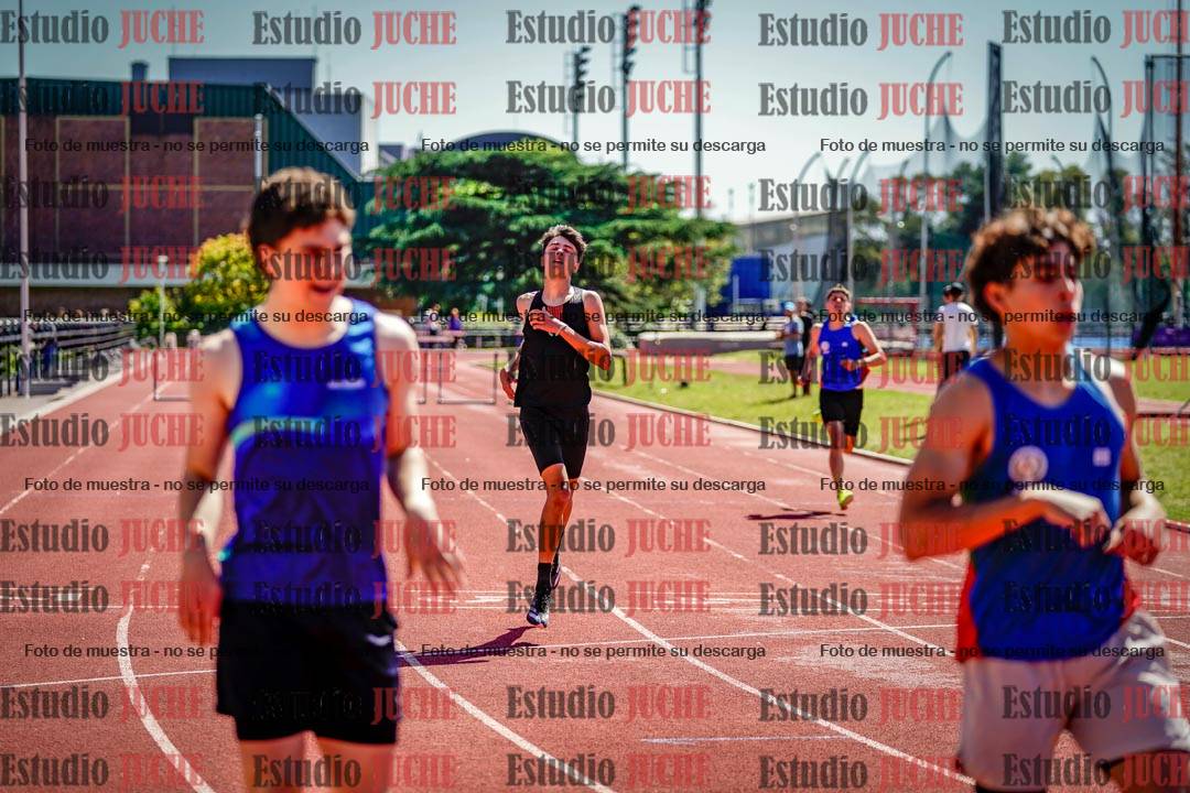 Fotos de los 400 m con vallas de varones