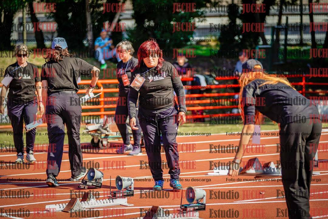 Fotos de algunos extras y podios del día 1