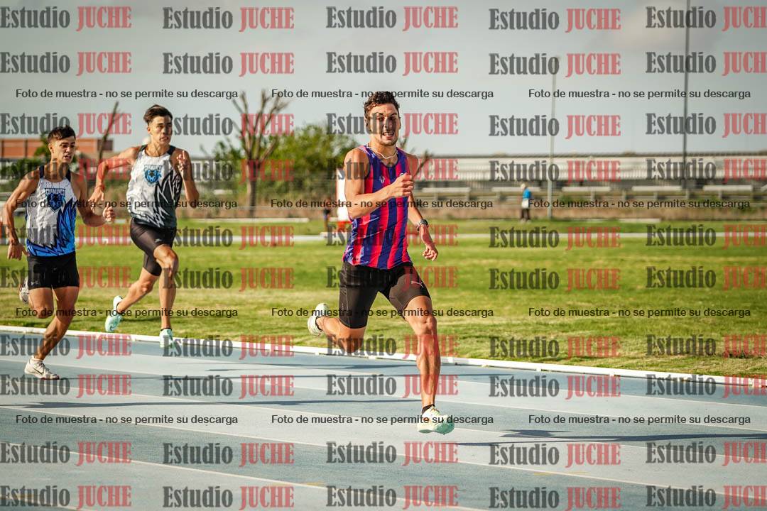 Fotos de los 400 m llanos de varones
