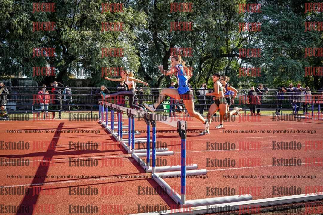 Fotos de los 100 m con vallas de mujeres