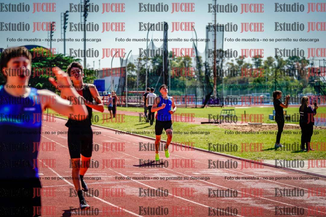 Fotos de los 400 m con vallas de varones