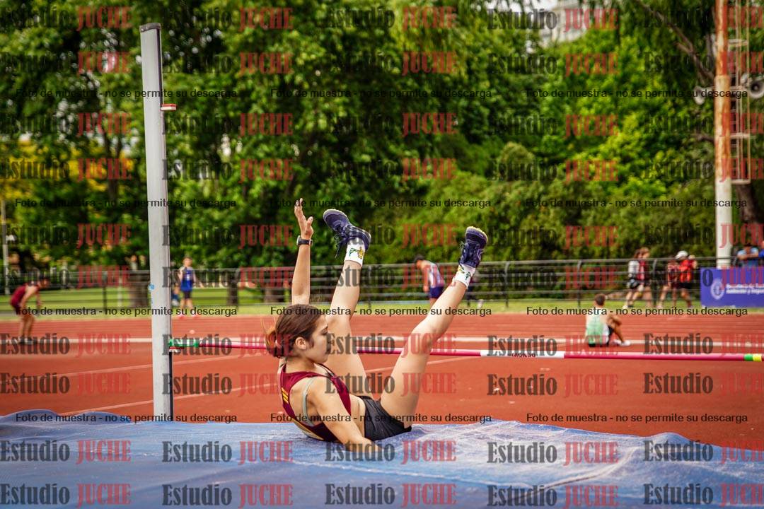 Fotos del salto en alto de mujeres