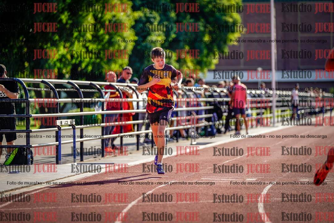 Fotos de los 400 m con vallas de varones