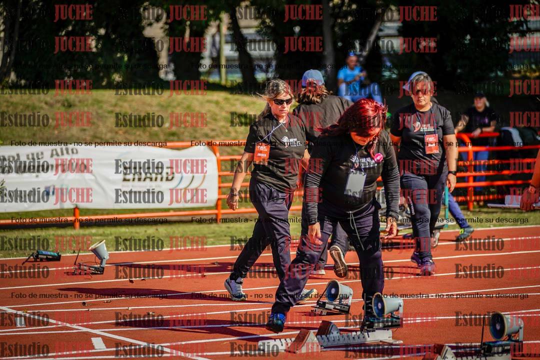 Fotos de algunos extras y podios del día 1