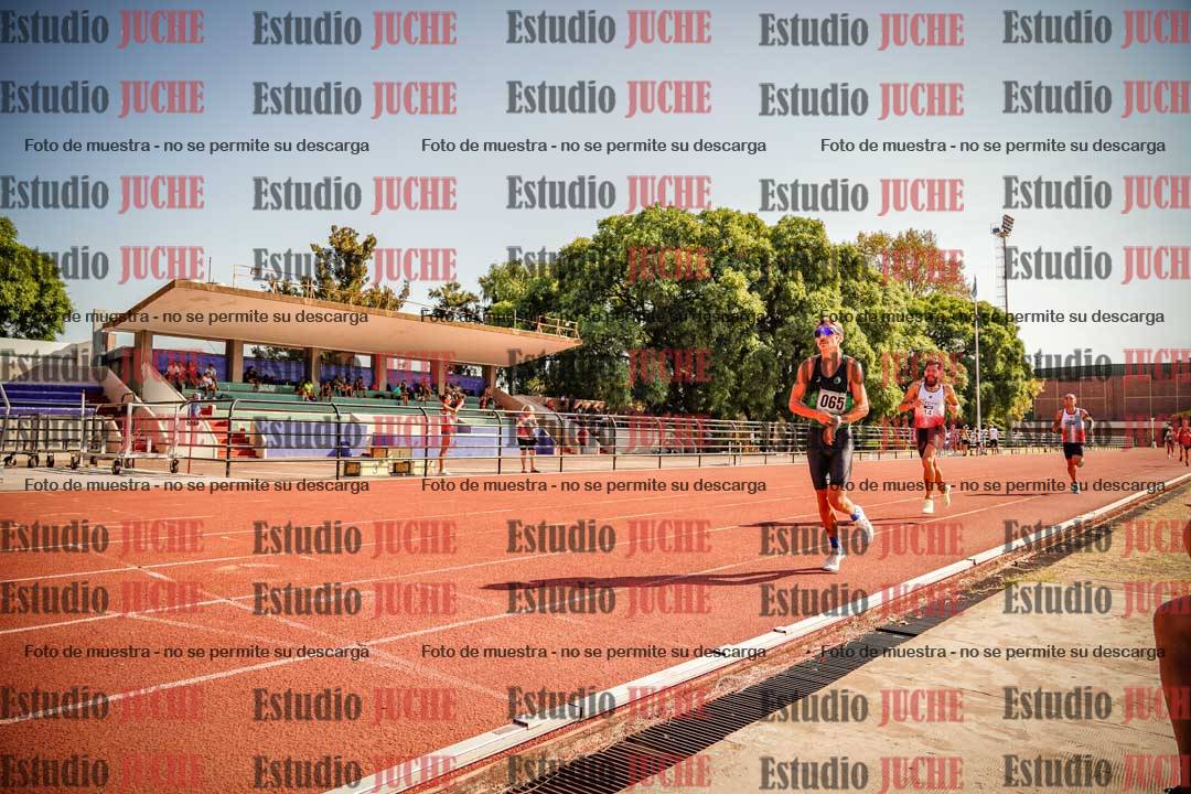 Fotos de los 3000 m llanos de varones