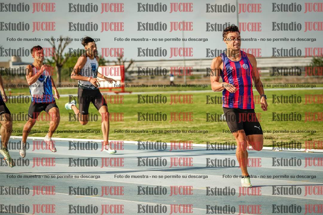 Fotos de los 400 m llanos de varones