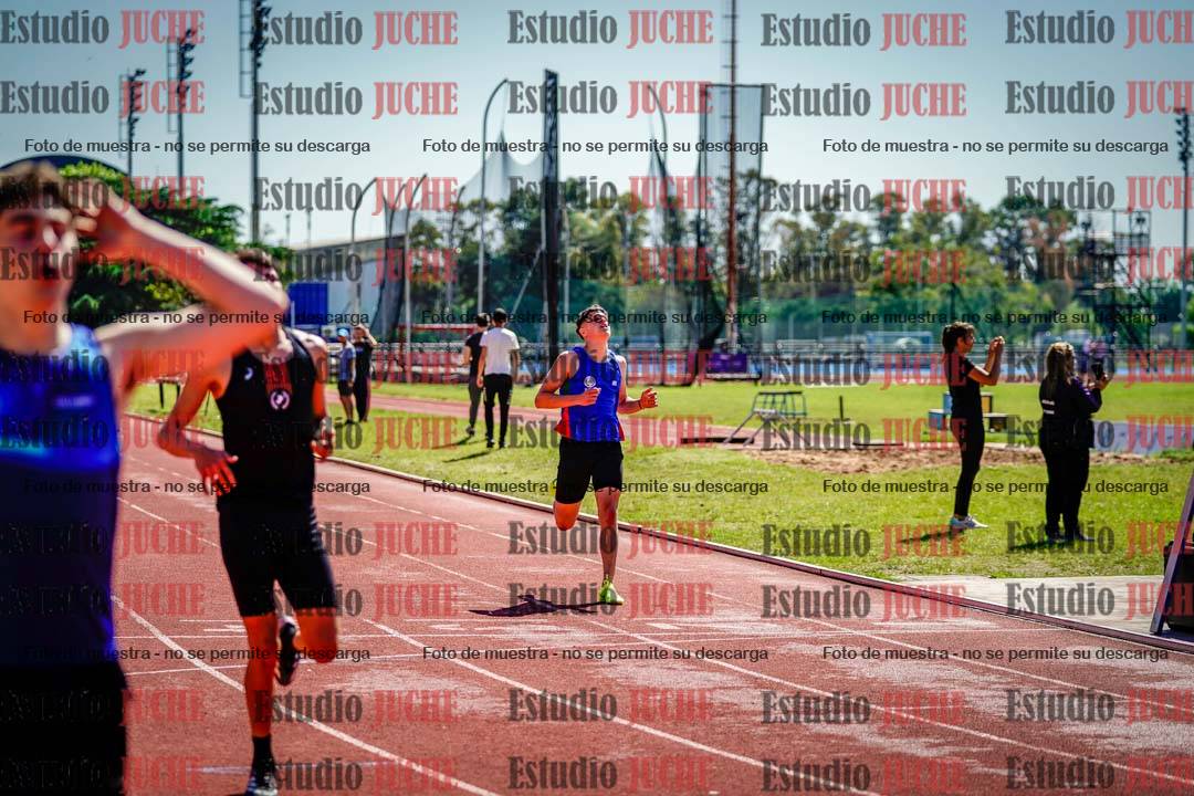 Fotos de los 400 m con vallas de varones