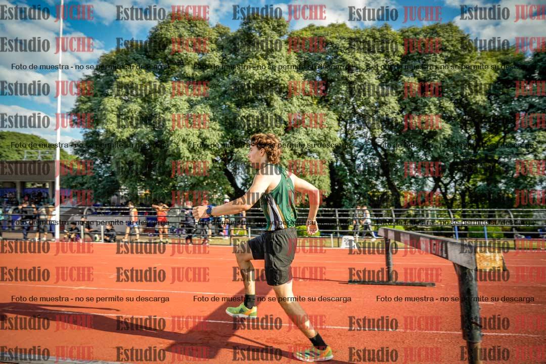 Fotos de los 2000 m con obstáculos de varones