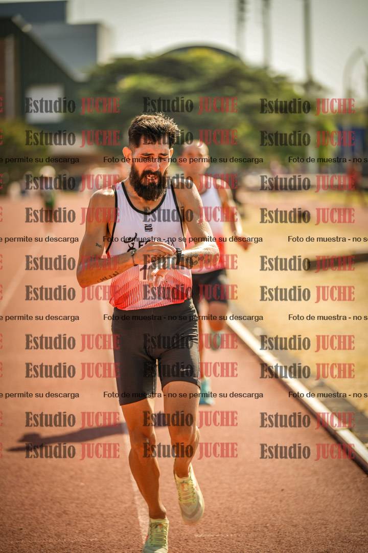 Fotos de los 3000 m llanos de varones