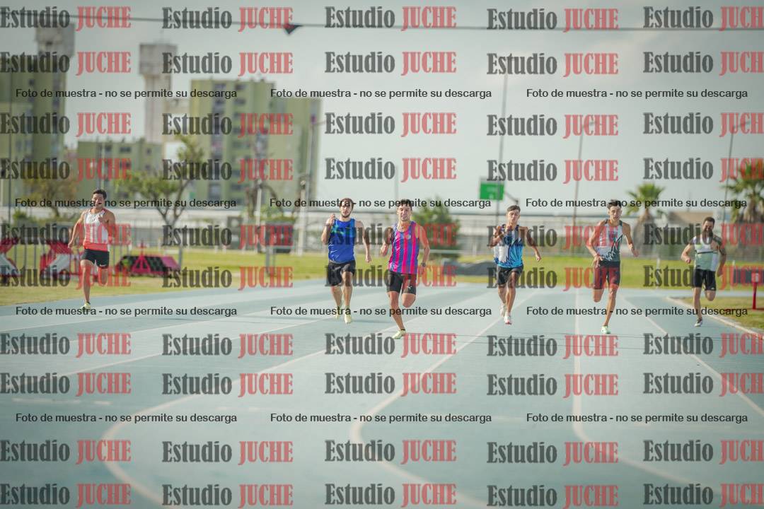 Fotos de los 400 m llanos de varones