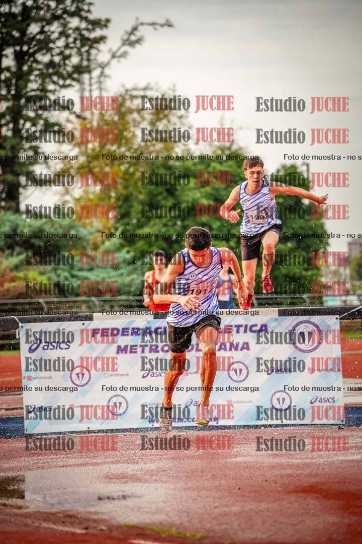 Fotos de los 3000 m con obstáculos de varones