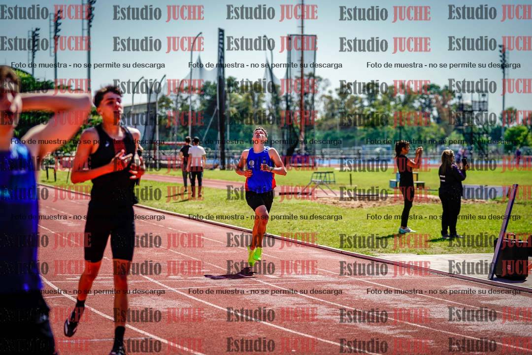 Fotos de los 400 m con vallas de varones