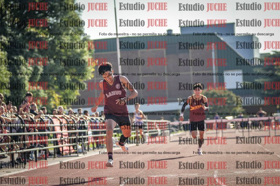 Fotos de los 400 m con vallas de varones