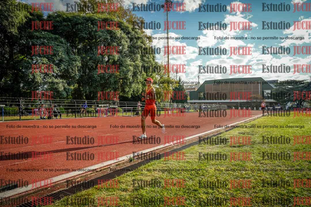Fotos de los 2000 m con obstáculos de varones