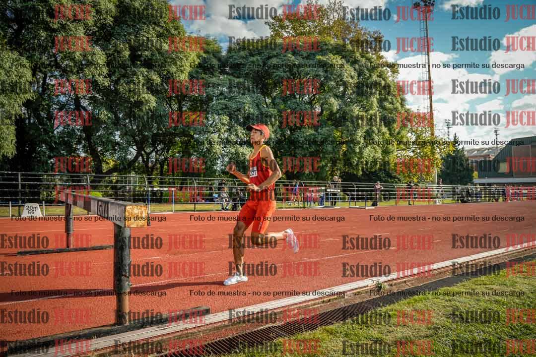 Fotos de los 2000 m con obstáculos de varones