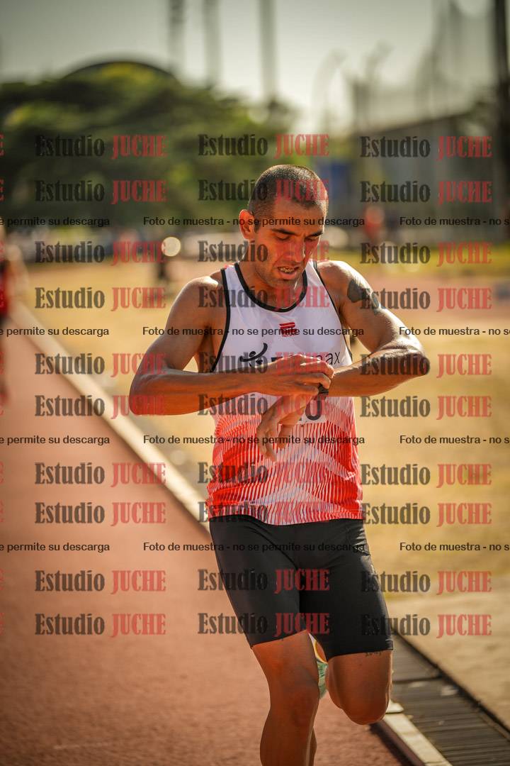 Fotos de los 3000 m llanos de varones
