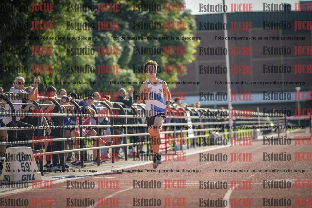 Fotos de los 400 m con vallas de varones