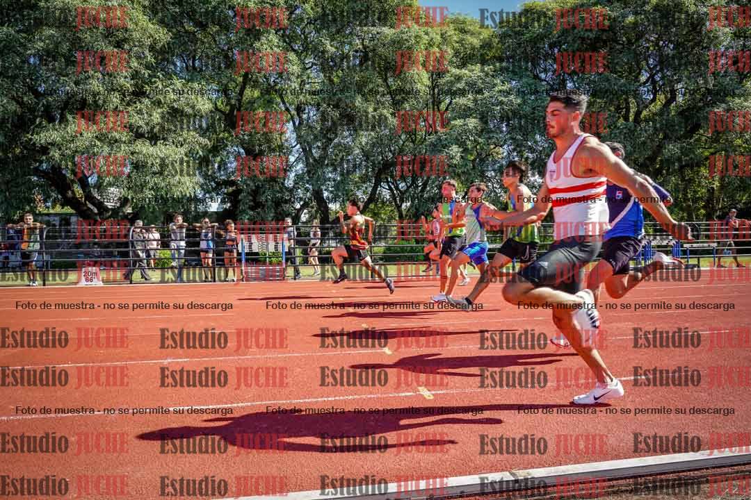 Fotos de los 100 m llanos de varones