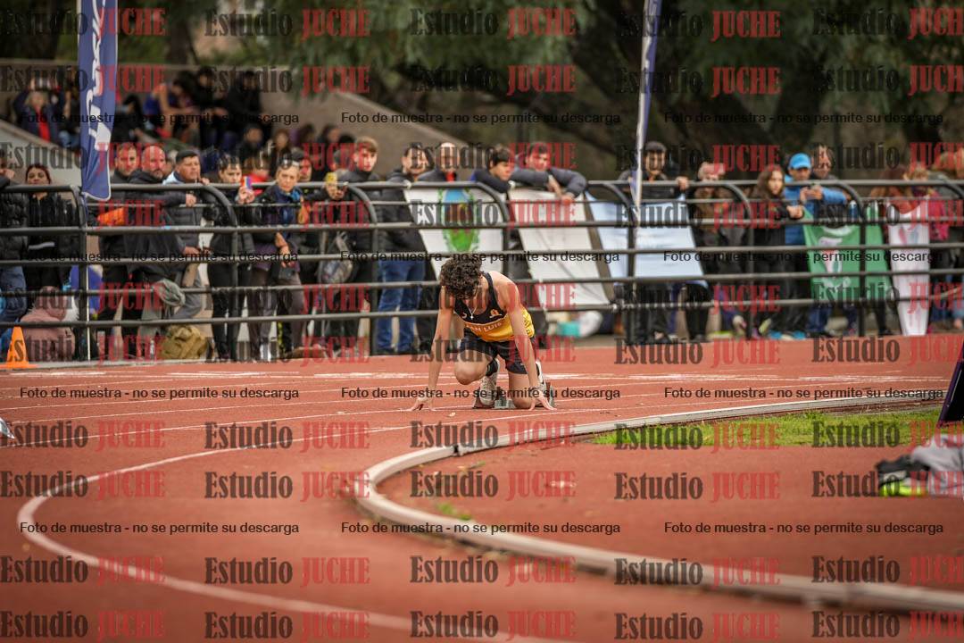 Fotos de los 400 m con vallas de varones