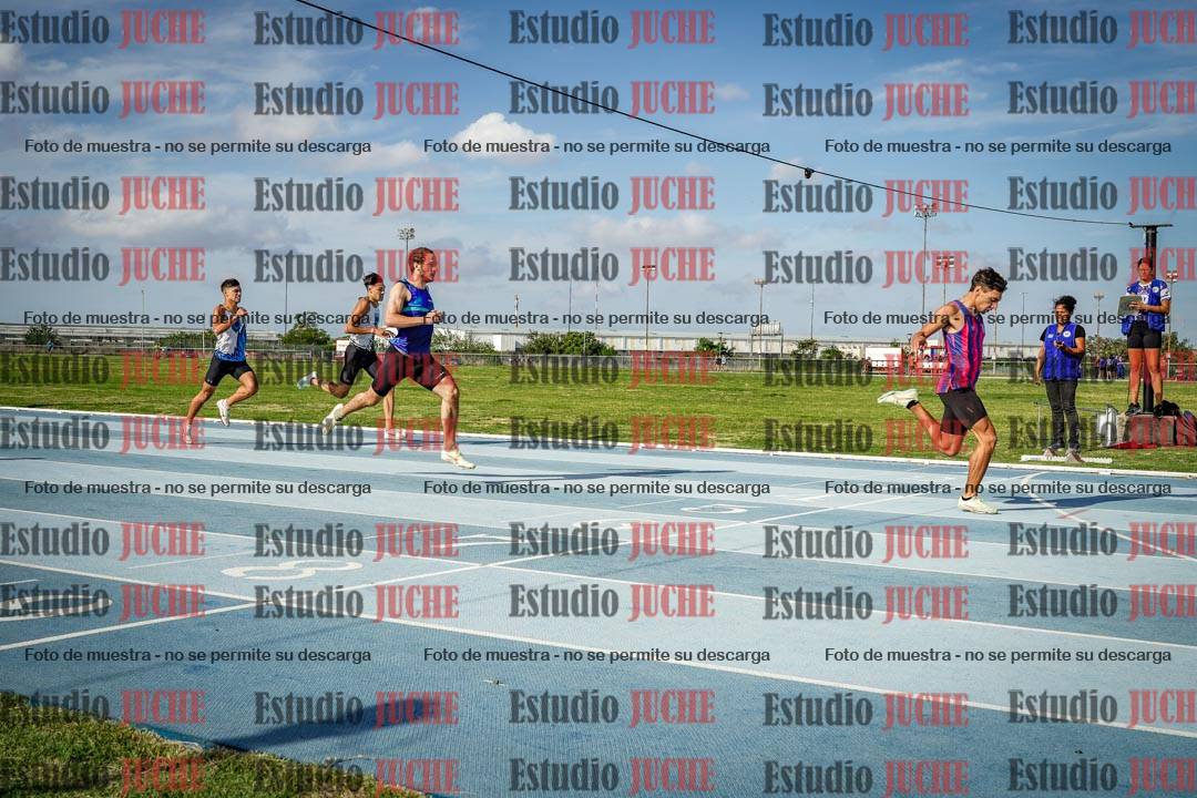 Fotos de los 400 m llanos de varones