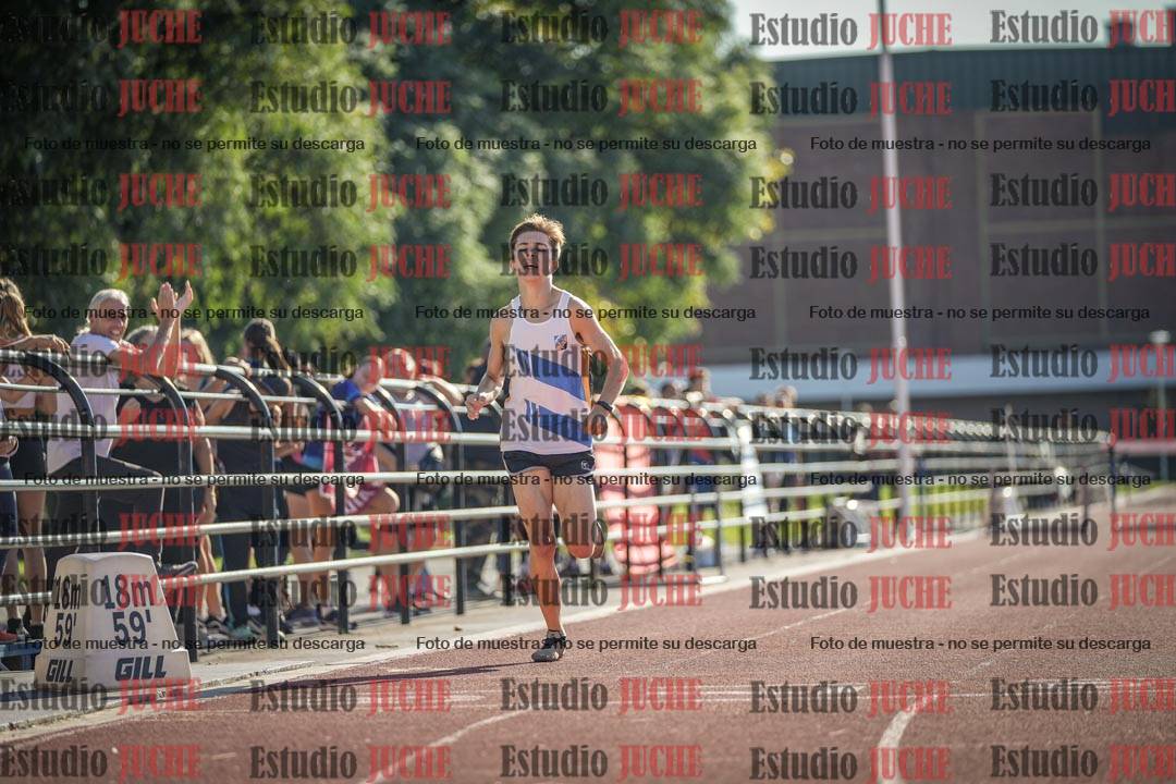 Fotos de los 400 m con vallas de varones