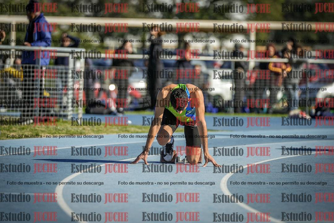 Fotos de los 400 m con vallas de varones
